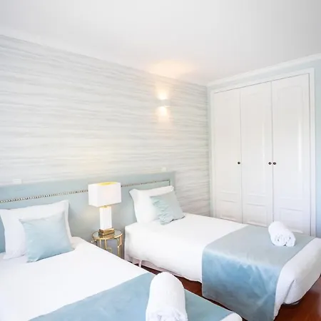 London Old Town Apartman *